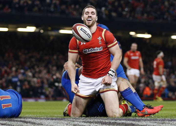 Gatland: "Wales in title race"