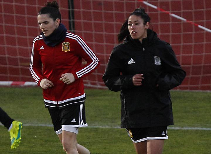 Leila, Claudia, Andrea and Esther ready to debut with Vilda's Spain