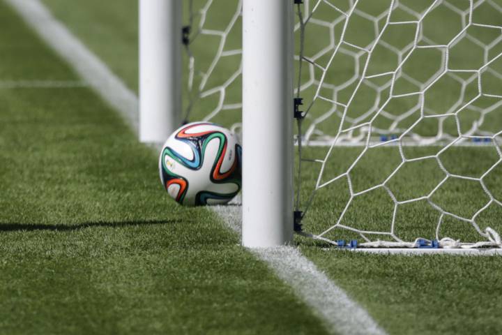 UEFA give the go-ahead for goal-line technology