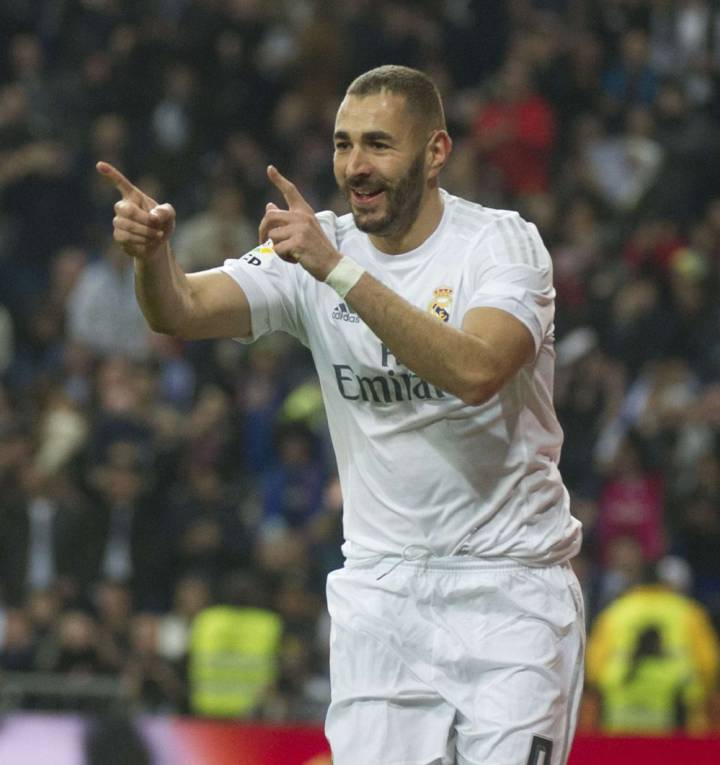 Karim Benzema back as Lucas Vázquez drops to bench