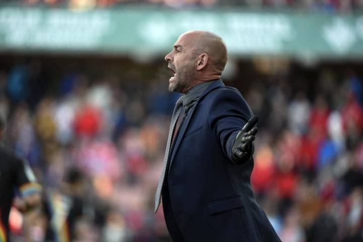 Valencia mulling move for Rayo's Paco Jémez