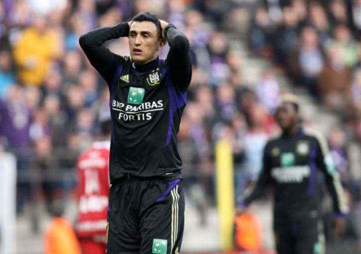 Matías Suárez, durante un partido con el Anderlecht.