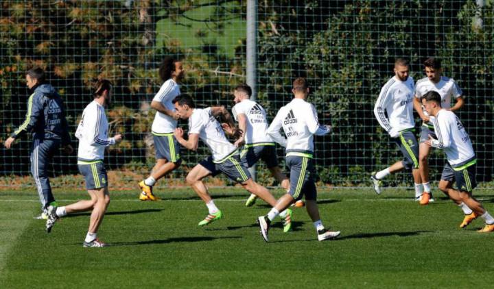Enzo Zidane takes his orders from dad in today's session