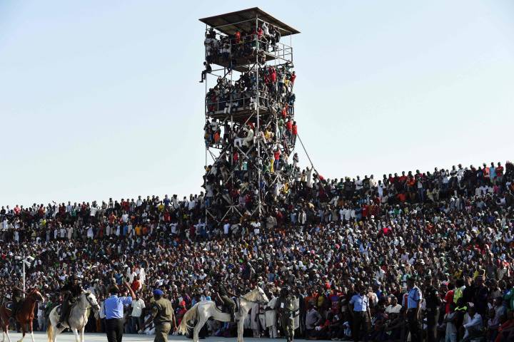 Setback for Nigeria as fans improvise to see game