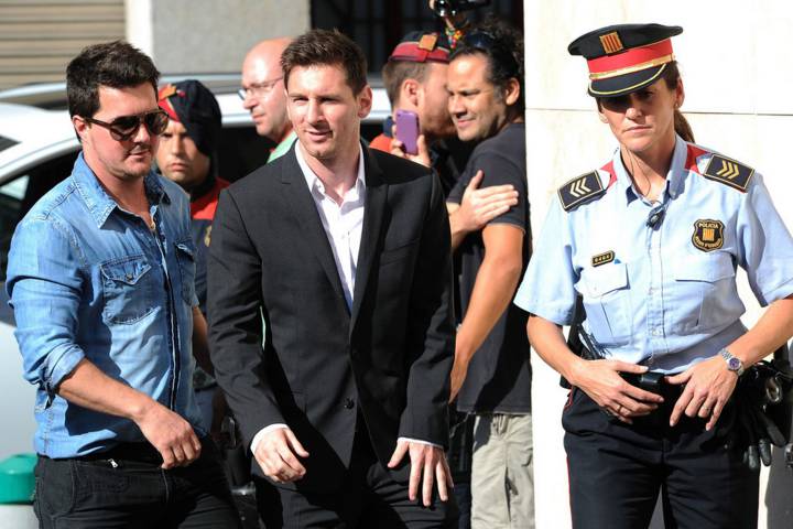 Panama Papers: Messi, FIFA and Platini named