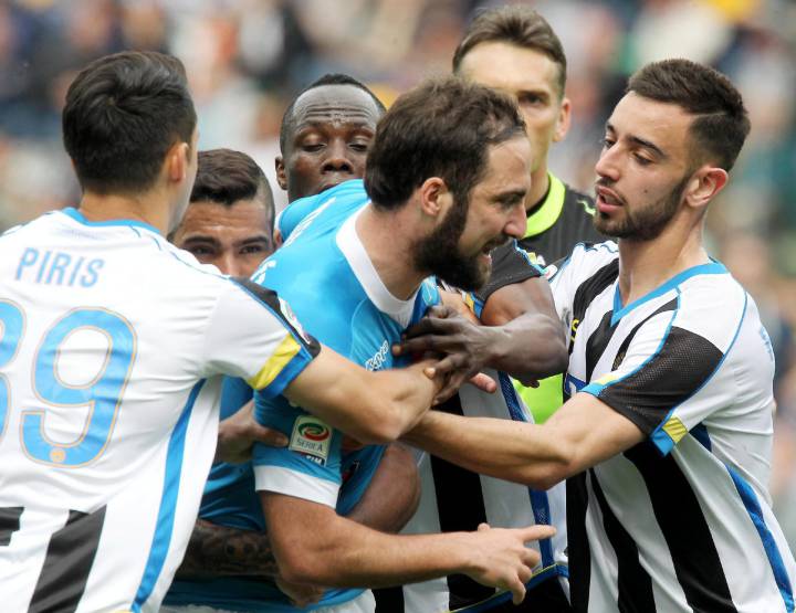 Higuain facing ban after "losing the plot" in Udinese game