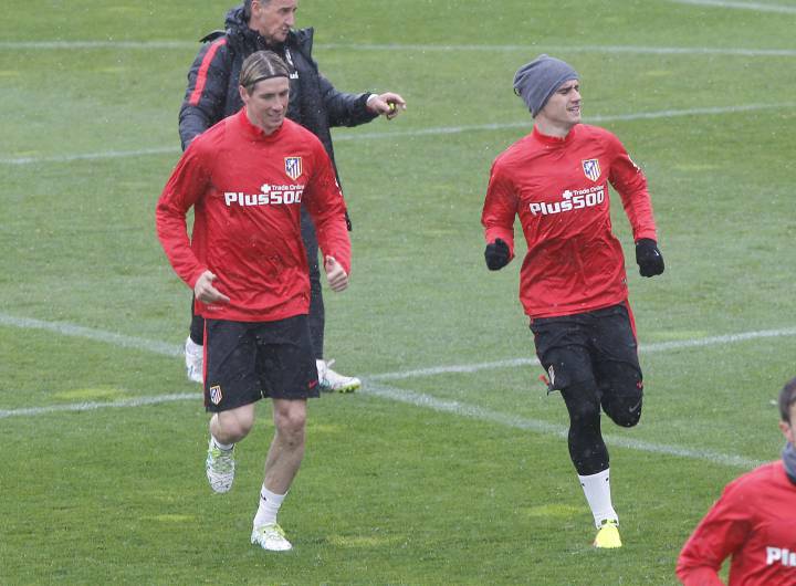 Carrasco, Torres and Griezmann to start against Granada