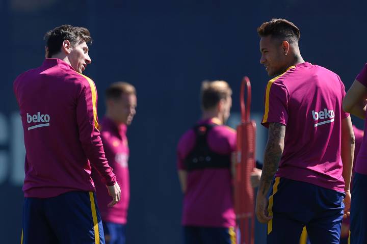 Messi, Piqué and Neymar all train ahead of Valencia game