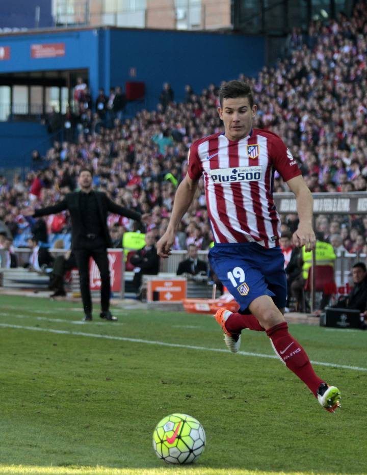 Lucas, Giménez in defence for Atleti, Carrasco back in attack