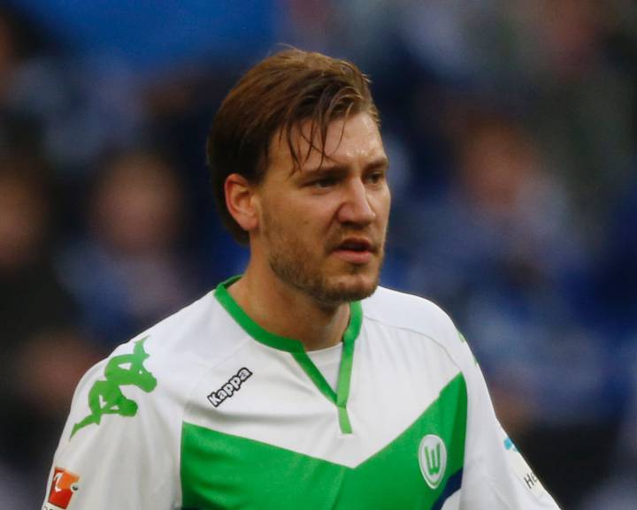 Wolfsburg part ways with Bendtner