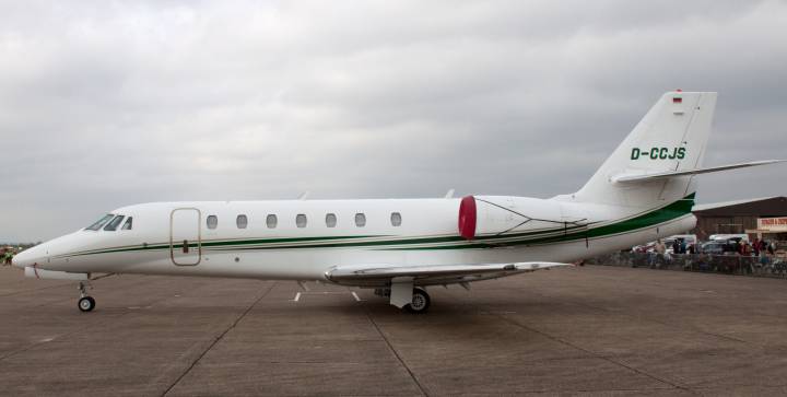 Neymar buys a plane.