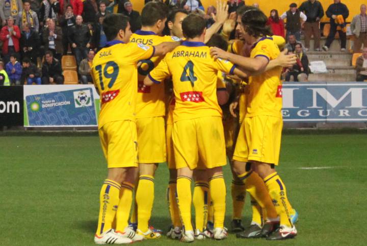 Mothers Day tribute as Alcorcon wear shirts with mothers' names