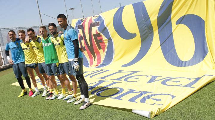 Villarreal to donate their '96 banner' to Liverpool