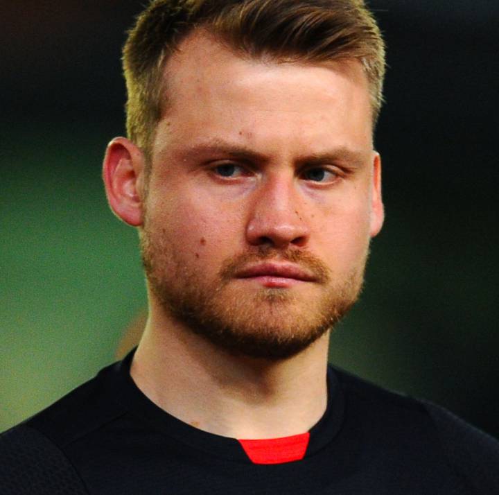 Mignolet hopes Anfield roar can inspire another Liverpool win