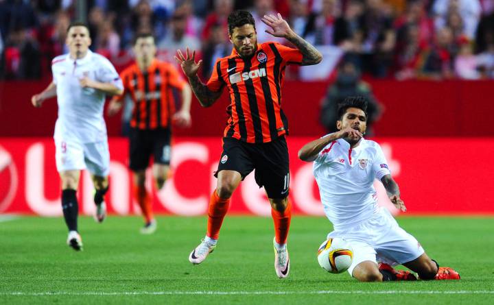 Sevilla's Tremoulinas to miss finals with a ruptured meniscus