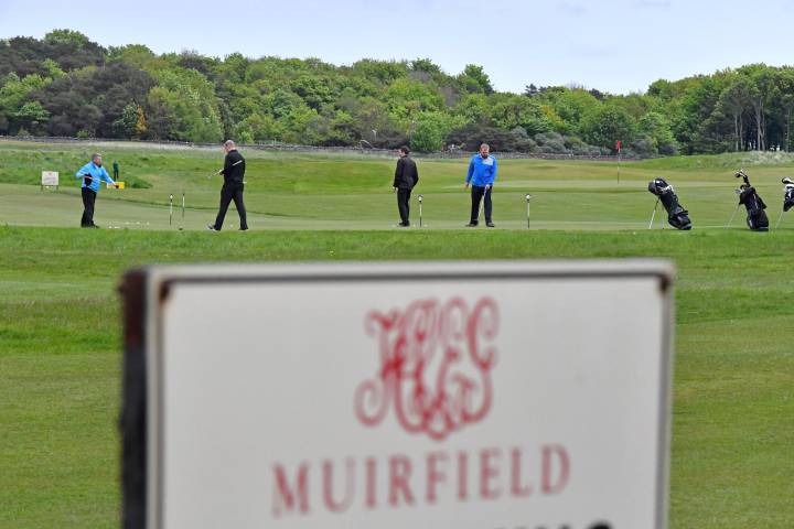 Muirfield vote to uphold ban on women members