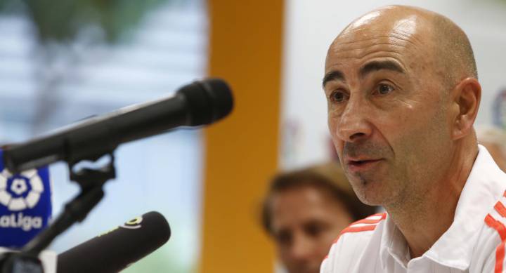 Pako Ayestarán to manage Valencia until July 2018