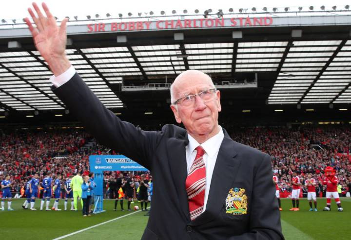 José Mourinho buries the hatchet with Bobby Charlton
