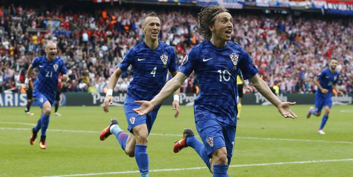 Modric strike hands Croatia winning start against Turkey