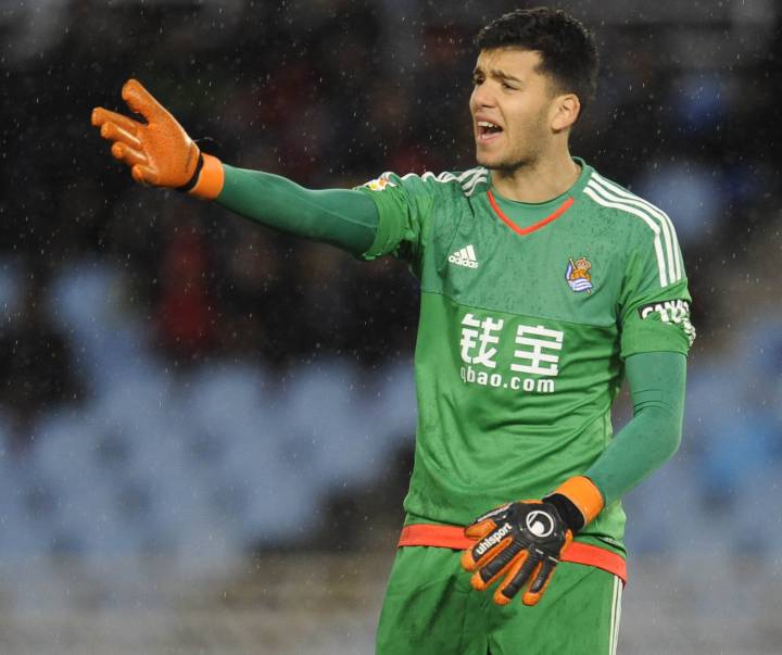 Gero Rulli set to stay at Real Sociedad as Manchester City back out of talks