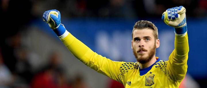 De Gea breaks Banks' record