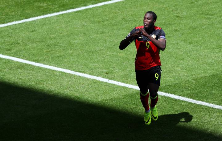 Lukaku hushes critics to haul Belgium into second