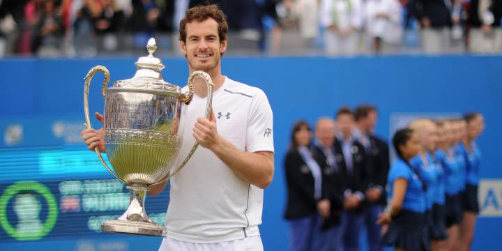 Andy Murray beats Milan Raonic to make Queen's club history