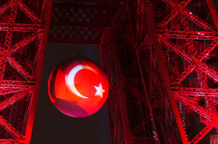 Eiffel Tower glows bright red following Turkey win
