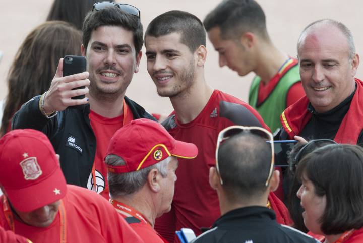 Morata warns of Italy's "tactically perfect" centre-backs