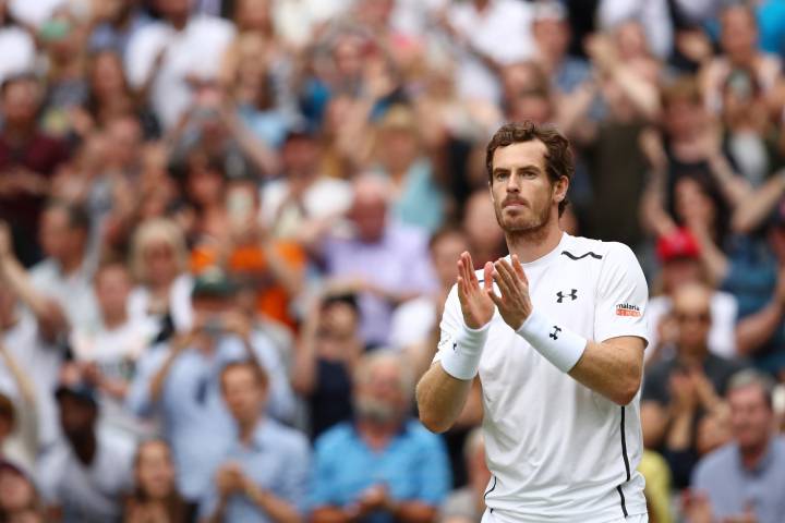Murray breezes into second round at Wimbledon