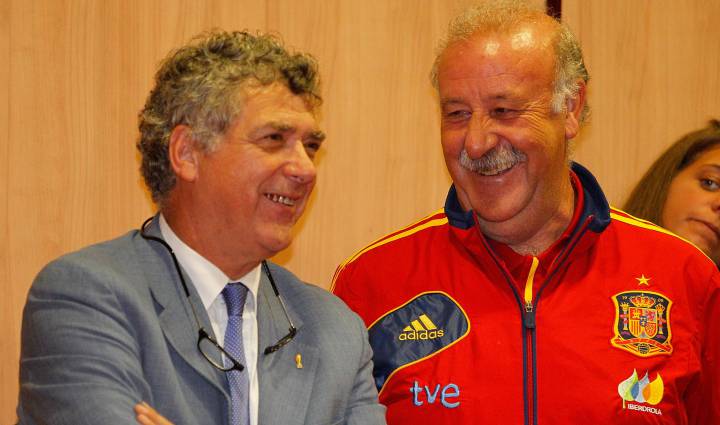 Vicente del Bosque has communicated his resignation to Villar.