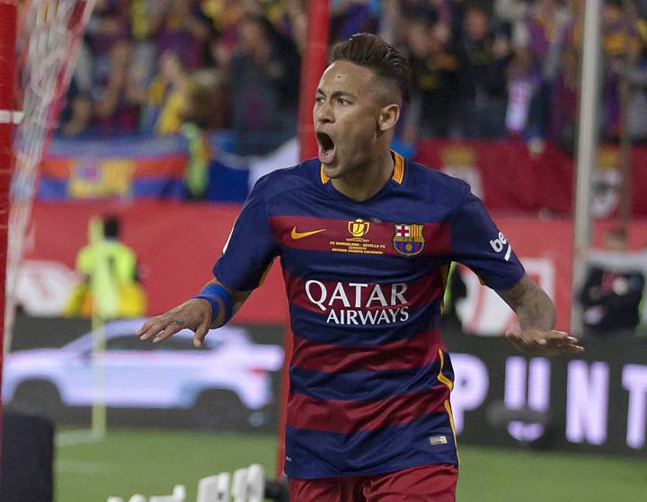Neymar contract "biggest in history of football", says lawyer