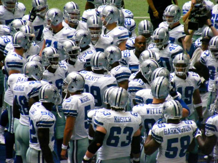 Dallas Cowboys oust Real Madrid in 2016 Forbes Rich List