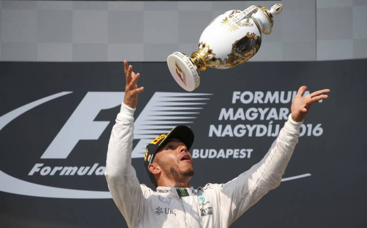 Lewis Hamilton wins in Hungary to claim overall lead