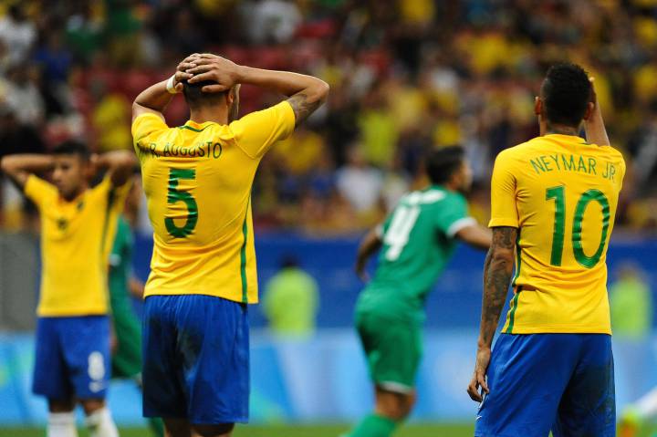 Brazil fans turn on Neymar & co after insipid Iraq performance