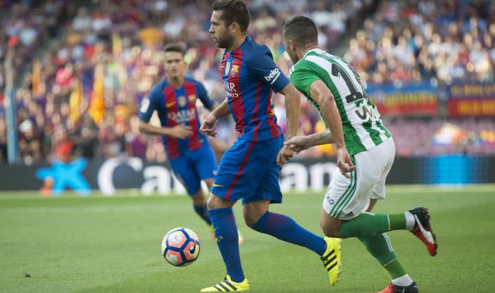 Jordi Alba lucky not to see red?