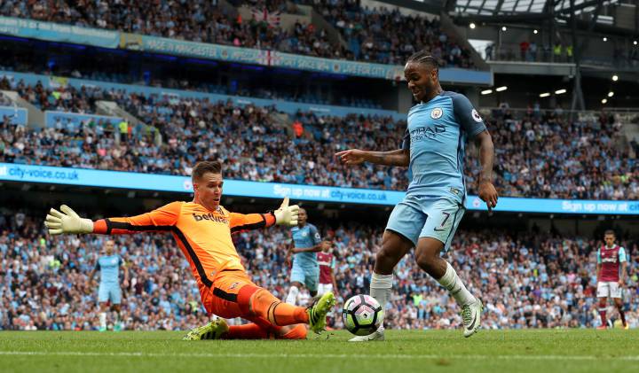 Sterling's double leads City past West Ham