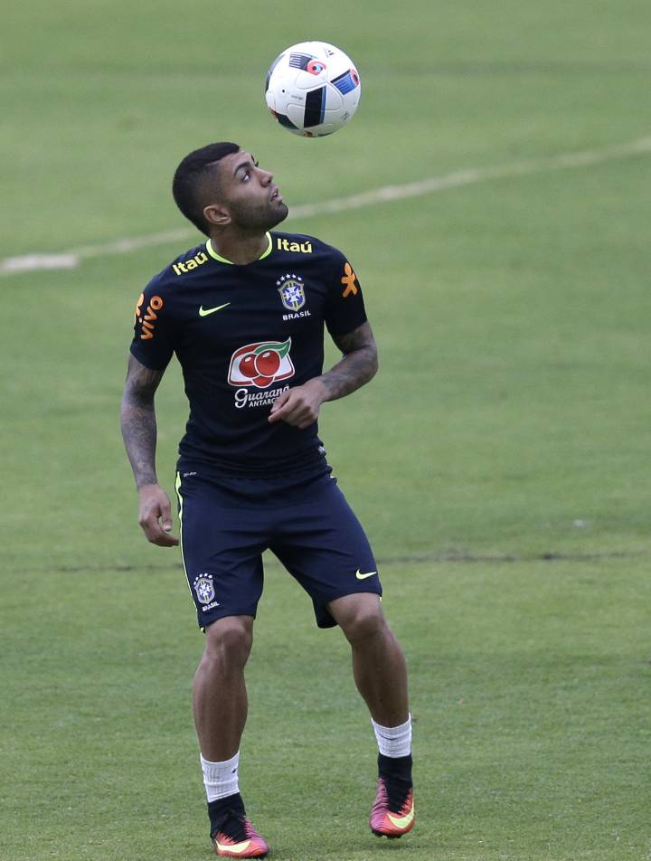 Barcelona to sue Santos over Gabigol transfer to Inter Milan