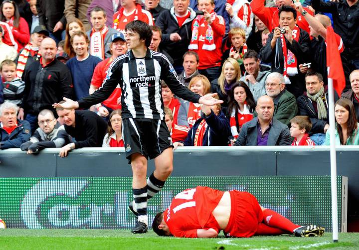Barton tells of how Xabi Alonso "stole" his move to Liverpool