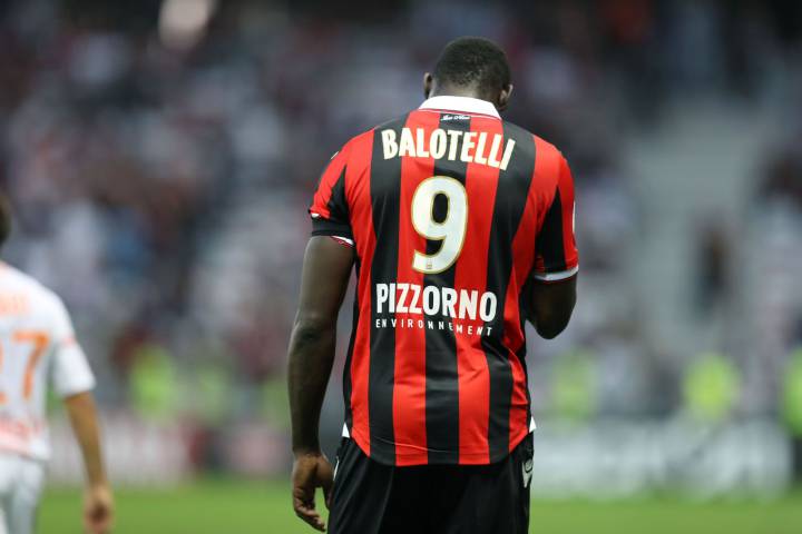 Balotelli grabs winner for Nice - then sees red