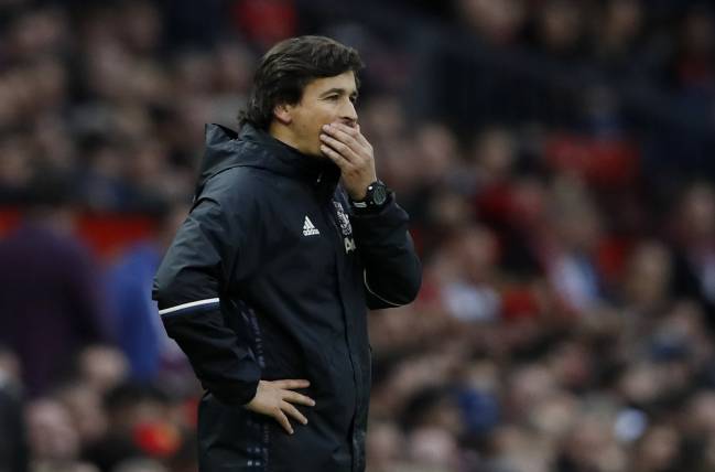 Manchester United coach Rui Faria wasn't happy with the ref.