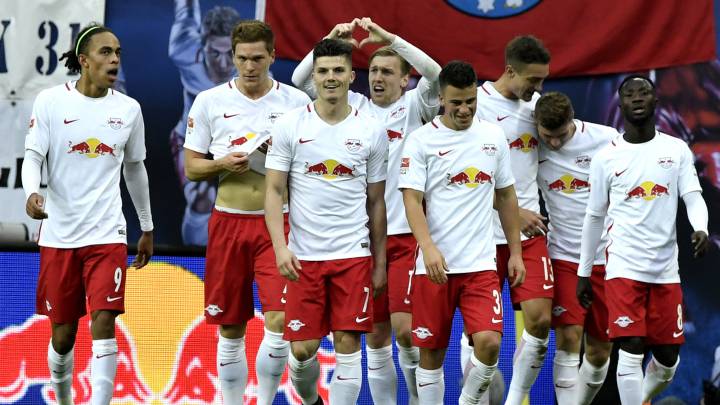 Lepizig equal record and join Bayern at Bundesliga summit