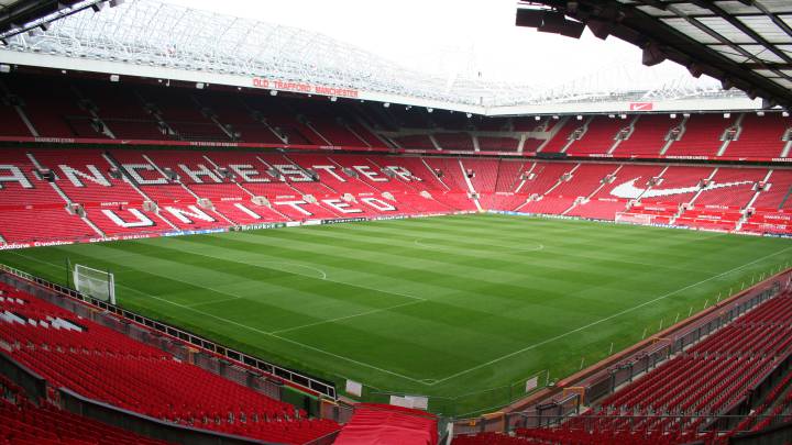 All the information you need on how, where and when to watch the Manchester United - Arsenal 2016/17 season Premier League game at Old Trafford on 19 November 2016. Kick-off: 13:30 CET