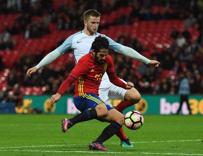 Real Madrid's Isco scored at the death as Spain levelled with England.