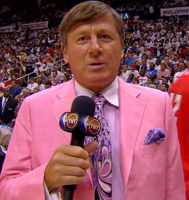 Craig Sager reporting from the sidelines at an NBA game