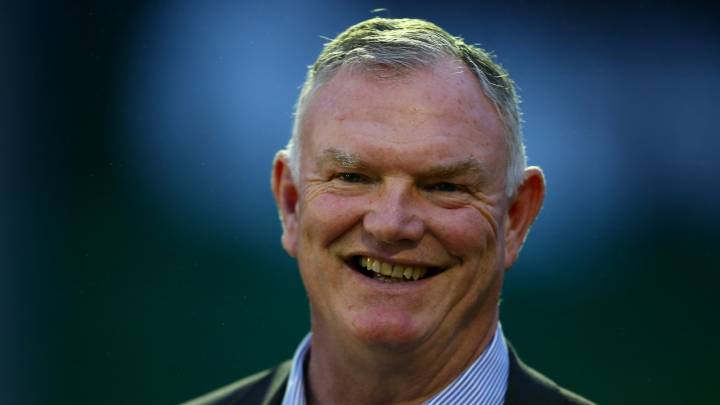 Gay players should come out together, says FA chief