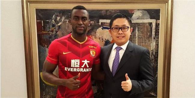 Jackson posing as he moved to China.