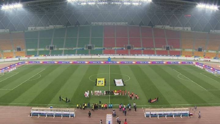 Stadium ban sees Chinese Super League start with empty stands