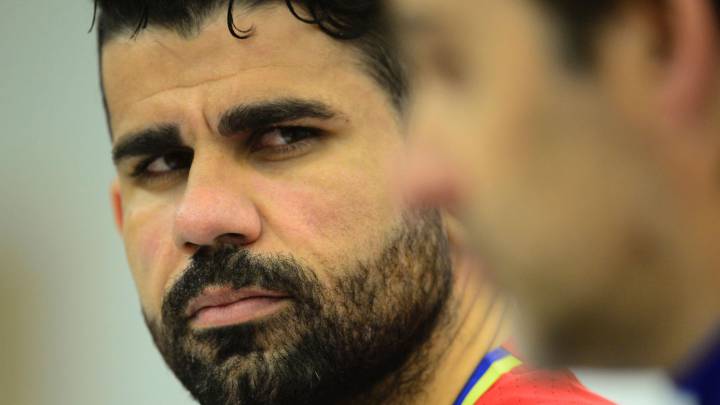 Costa, Ramos, Busquets, Vitolo, Piqué, Thiago are one card from a suspension that could be beneficial, Julen Lopetegui faces a conundrum in Gijón