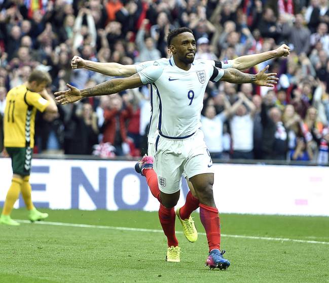 England's Jermain Defoe celebrates.